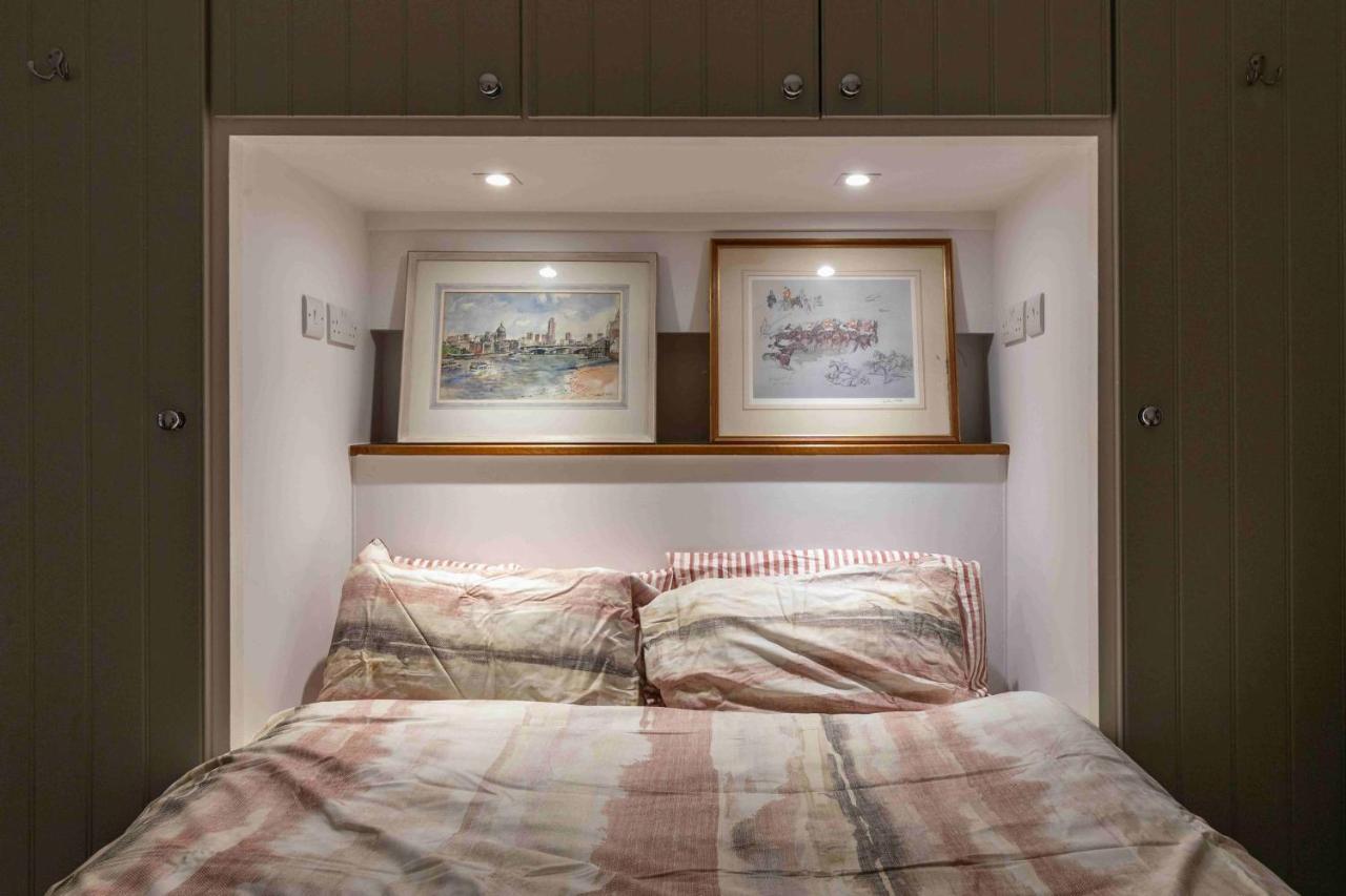 Shared Guest House 5 Mins Walk From Vauxhall And Nine Elms Station With Off-Site Parking Near Us Embassy Londra Esterno foto